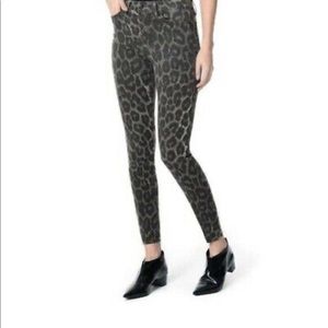 Joes jeans black leopard size 26.